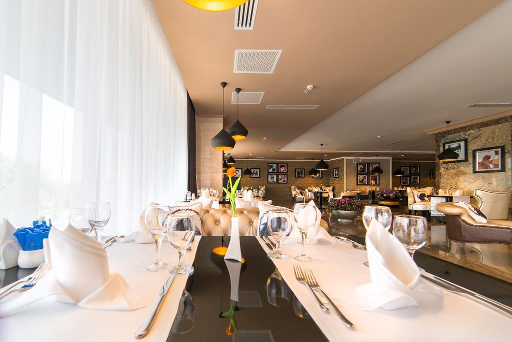 Shera Inn Hotel Almaty Ngoại thất bức ảnh