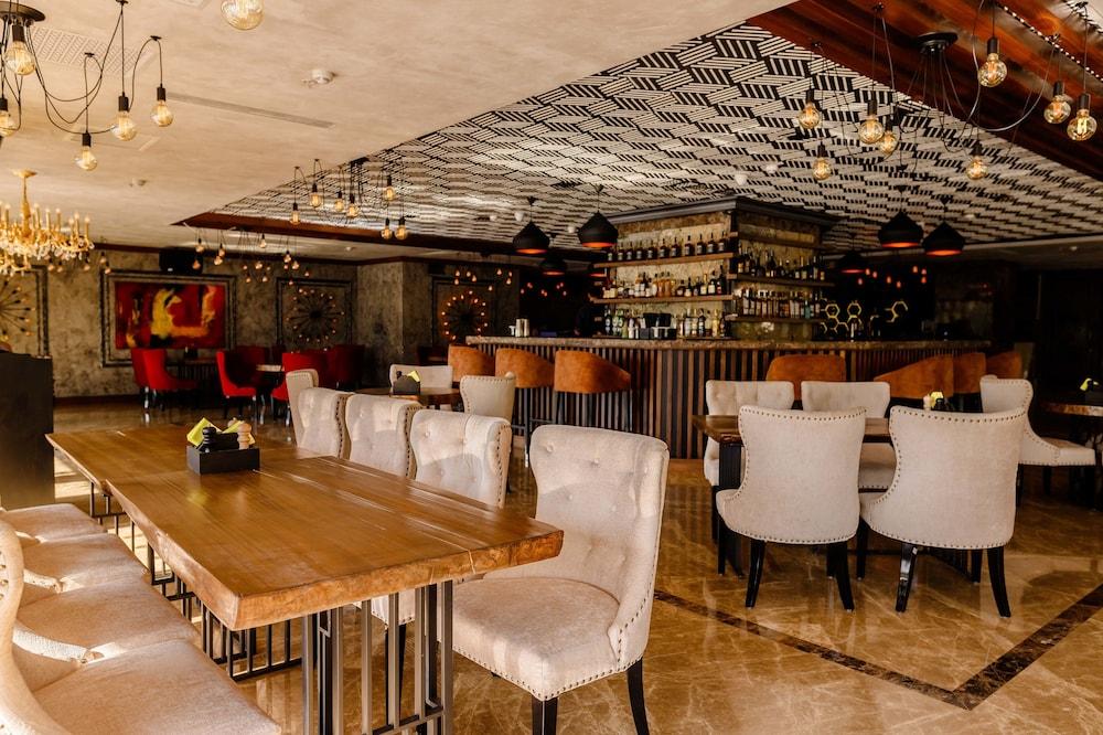 Shera Inn Hotel Almaty Ngoại thất bức ảnh