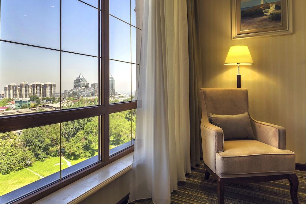 Shera Inn Hotel Almaty Ngoại thất bức ảnh