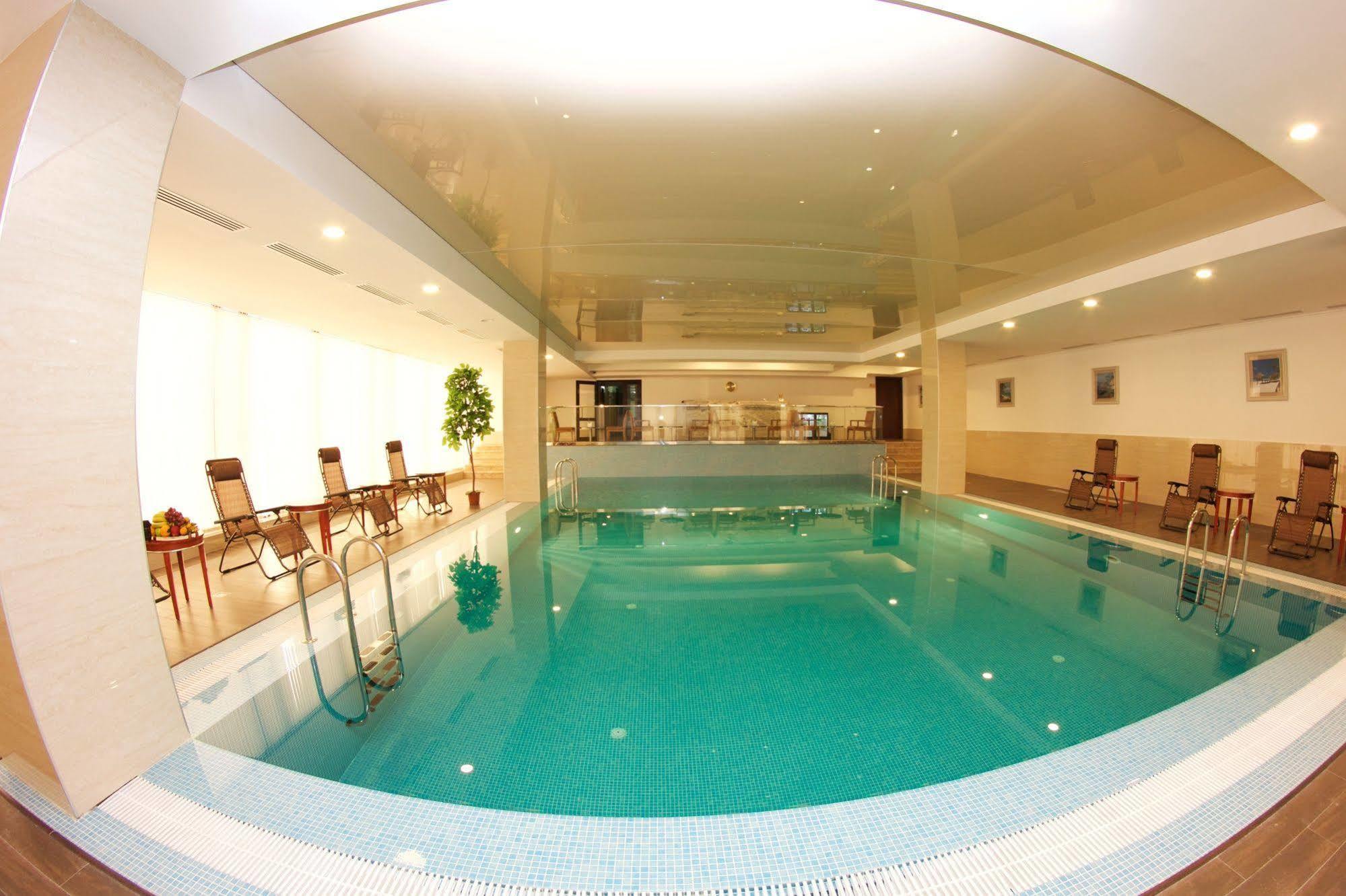 Shera Inn Hotel Almaty Ngoại thất bức ảnh